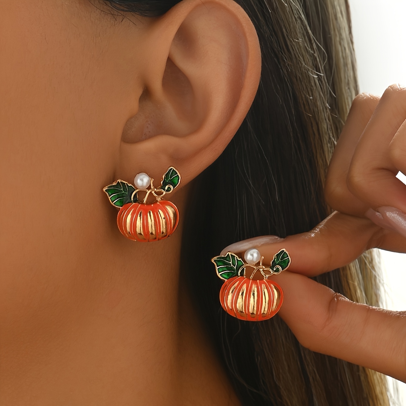 Pair of Chic Pumpkin Stud Earrings with Pearl Accents - Vintage & Elegant Style, Zinc Alloy, Ideal for Daily Wear or Parties, Great Gift for Friends, Party Accessory|Playful Design|Goldtone Finish - Image 2