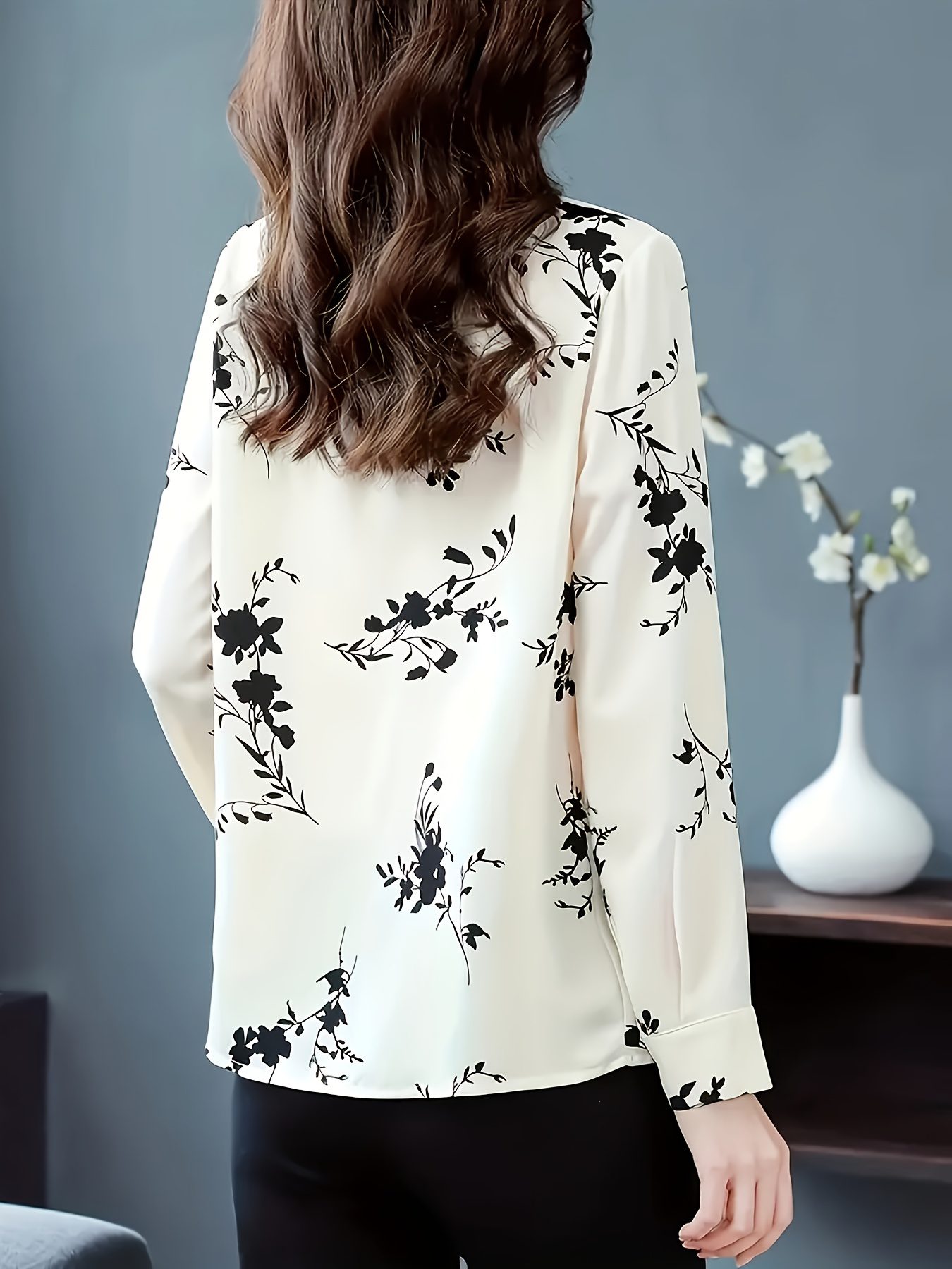 Women's Floral Print Collar Blouse - & Black Elegant Shirt, Machine Washable Non-Stretch Top for Spring Summer Fall, Versatile Casual to Formal Wear, Floral Print Blouse, Sophisticated Casual Wear, Detailed Button Placket, Fall Wardrobe, Breathable Material, Print Shirt, Office Wear - Image 2