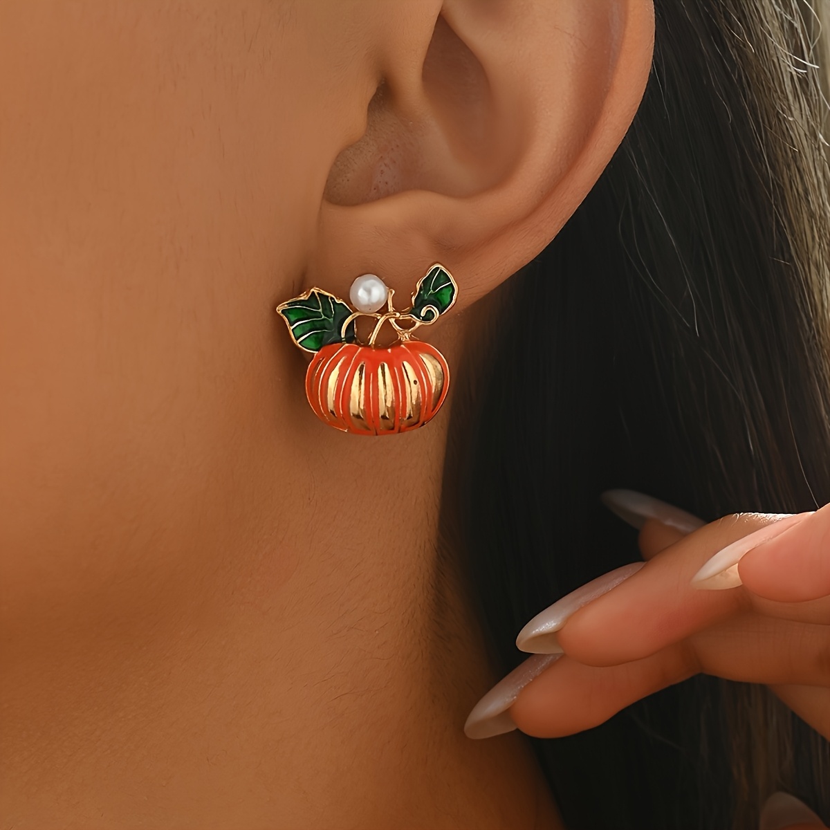Pair of Chic Pumpkin Stud Earrings with Pearl Accents - Vintage & Elegant Style, Zinc Alloy, Ideal for Daily Wear or Parties, Great Gift for Friends, Party Accessory|Playful Design|Goldtone Finish
