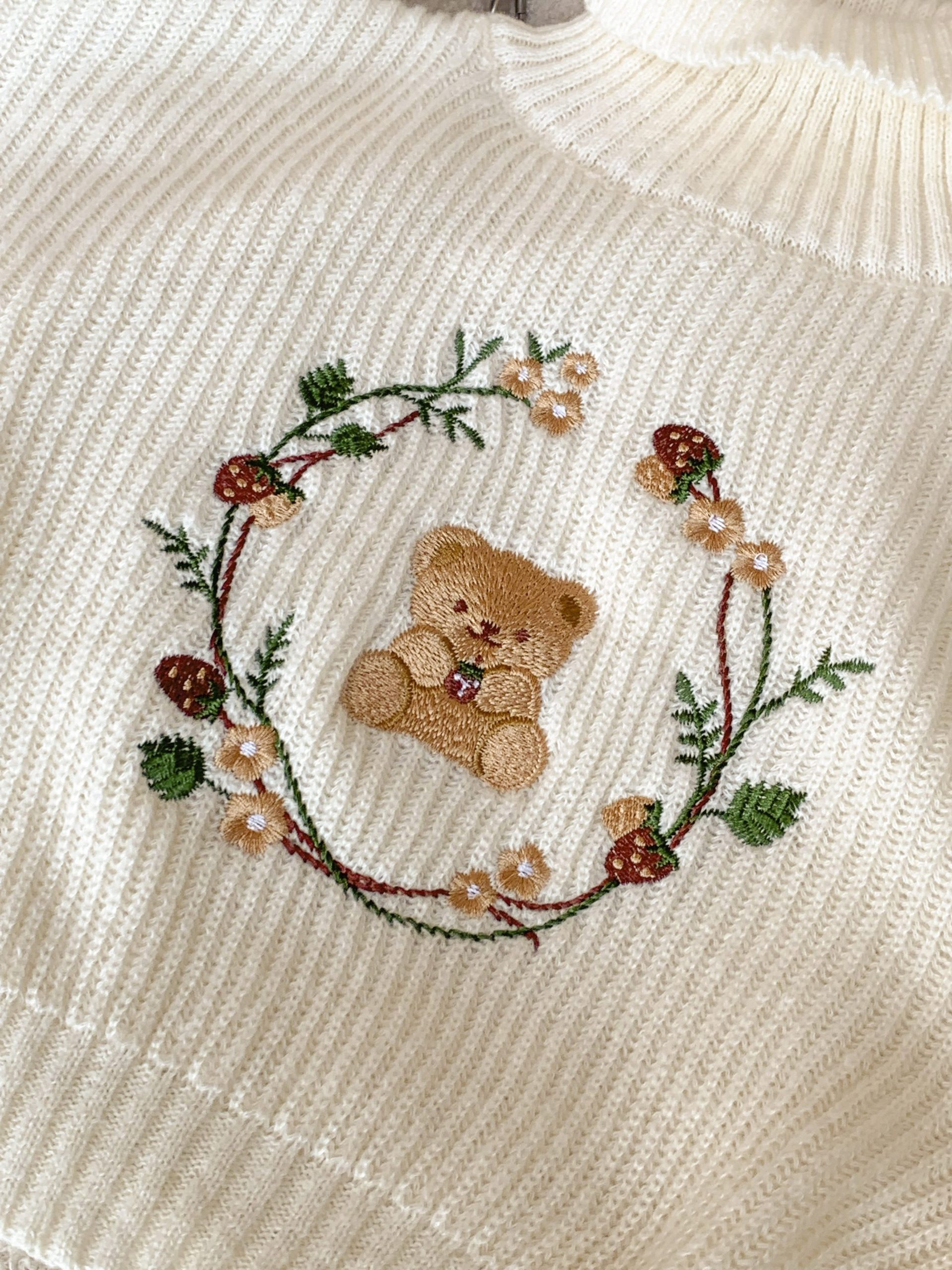 Women'S Short Pullover Sweater Flower Bear Embroidery Long-sleeved High-neck Knitted Top - Image 5
