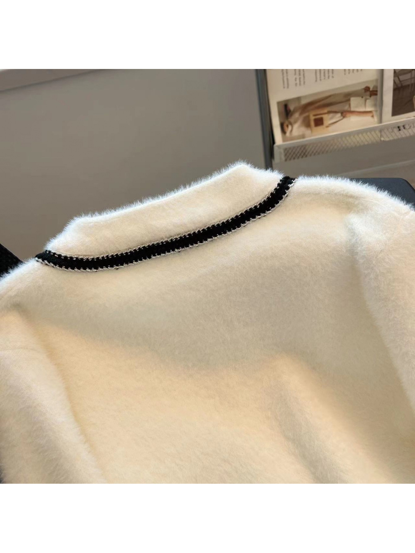 's Elegant Winter Cardigan Sweater - Soft Fluffy Mink-Like Jacket with Bow Collar & Collar, Long Sleeve Coat for Fall/Winter, Luxurious A-Line Mink Imitation (Hand Wash/Dry Clean) - Chic Office to Party Outerwear - Image 5