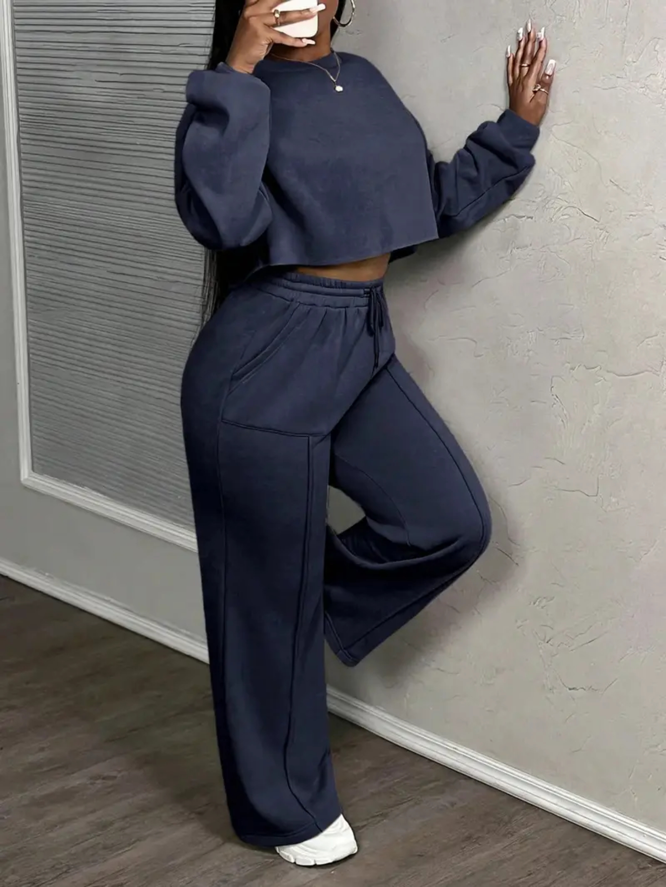 Two - Piece Set: Women's Cropped Pullover Sweatshirt & Wide - Leg Pants | Casual Comfort Style, Effortlessly Stylish with Cropped Design & Wide - Leg Silhouette for Shopping, Loungewear, Daily Casual Occasions - Image 3