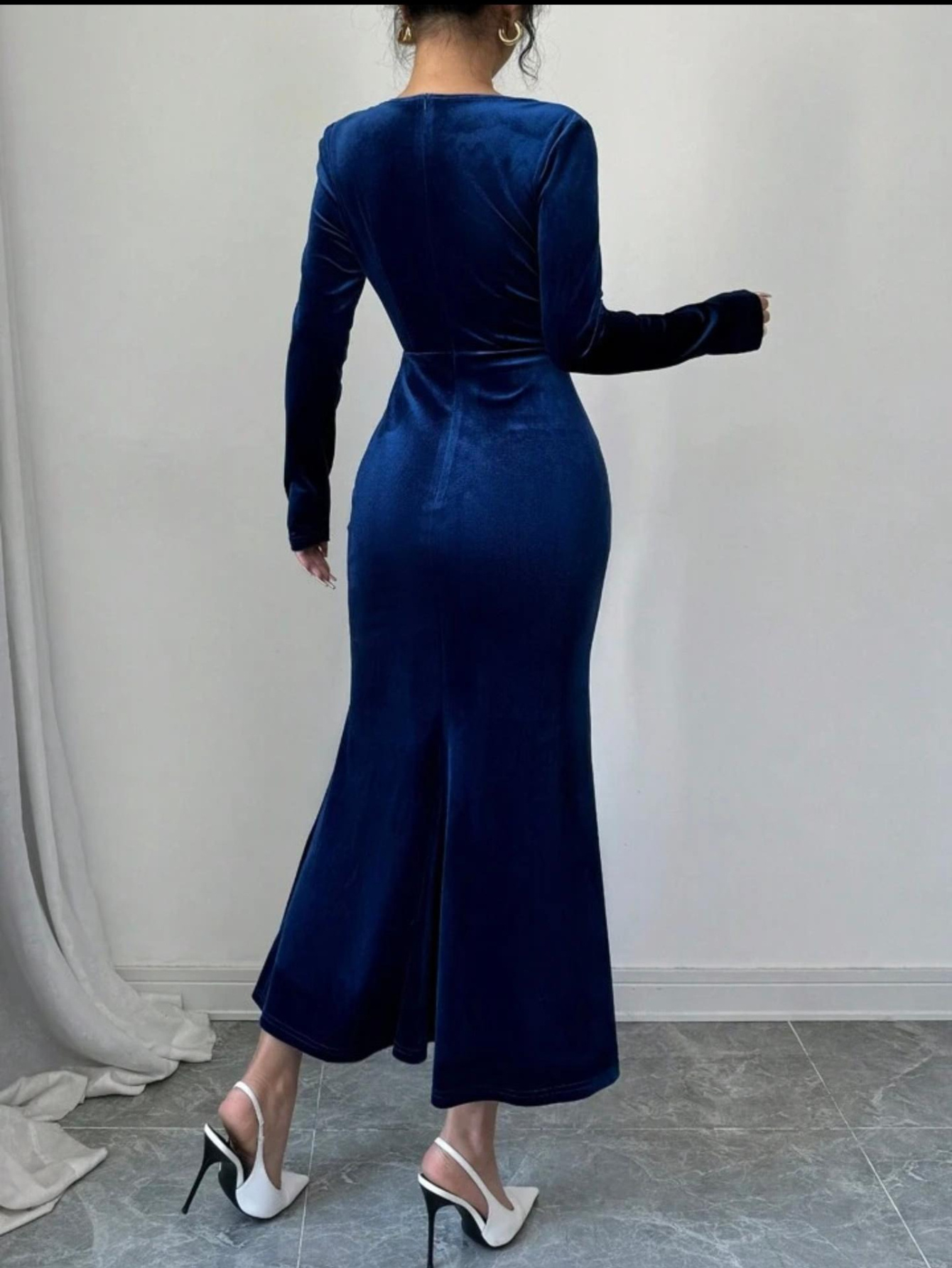 Women'S Elegant Navy Blue Velvet Dress - Spliced Lace Doll Neck with Pearl Embellishments, Long Slim Mermaid Skirt, Soft Glutinous Texture, Fitted Silhouette for Dinner Parties, Dates & Daily Wear, Spring/Summer Fashion, Date Night Outfit, Highquality Fabric, Stylish Women - Image 4